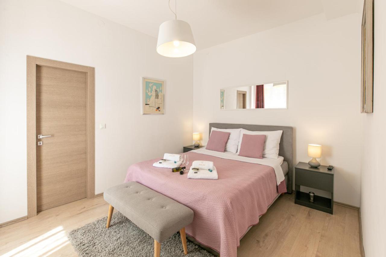 Polai Center Apartments Екстериор снимка