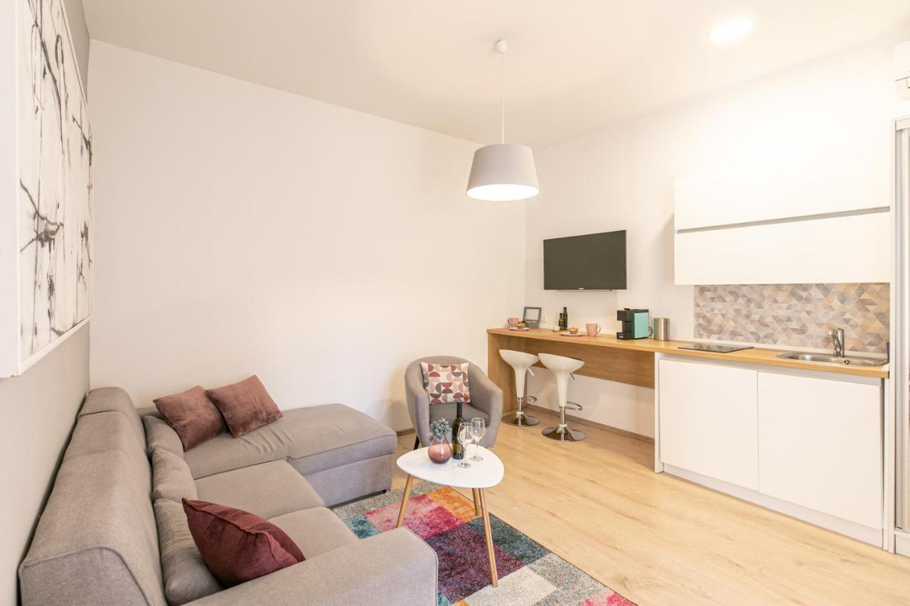 Polai Center Apartments Екстериор снимка