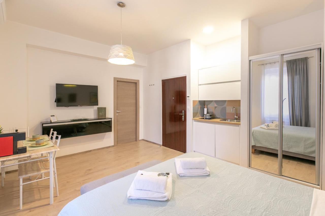 Polai Center Apartments Екстериор снимка