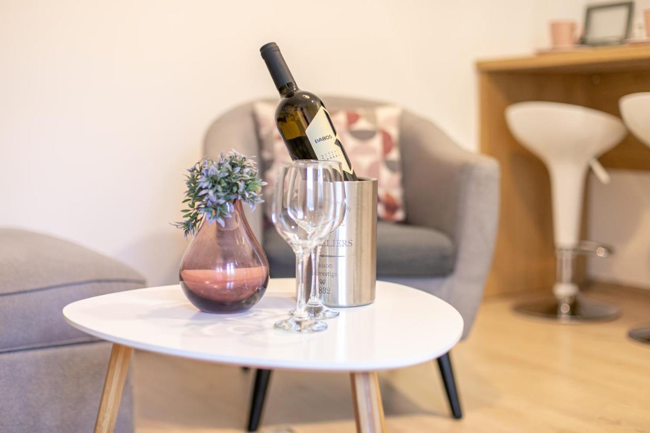Polai Center Apartments Екстериор снимка